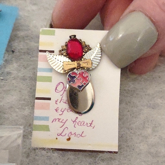 Lot of 2: Autism Puzzle Theme ❤️ Angel Tac Pins - Picture 11 of 15